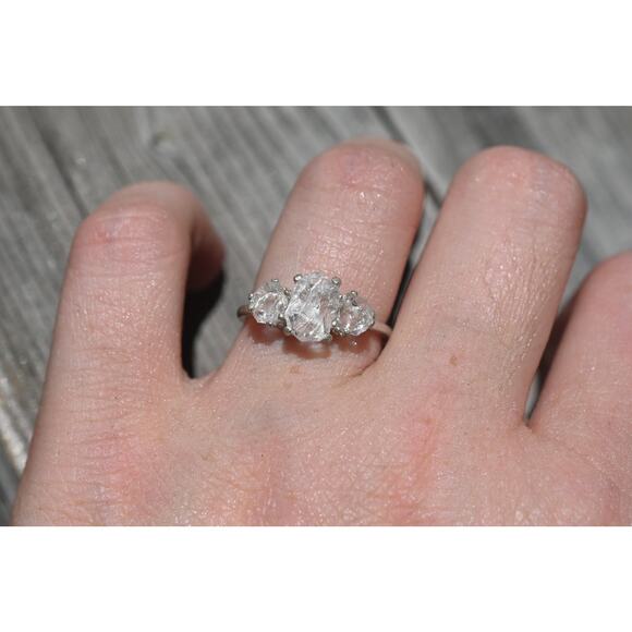 alternative raw diamond engagement rings, raw crystal size 4 5 6 7 8 8 9 10 11 - Picture 4 of 6